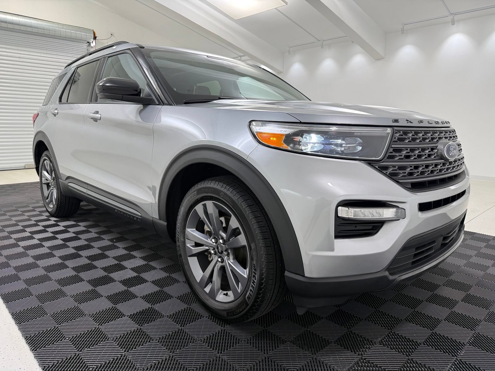 Used 2024 Ford Explorer XLT w/ Equipment Group 202A