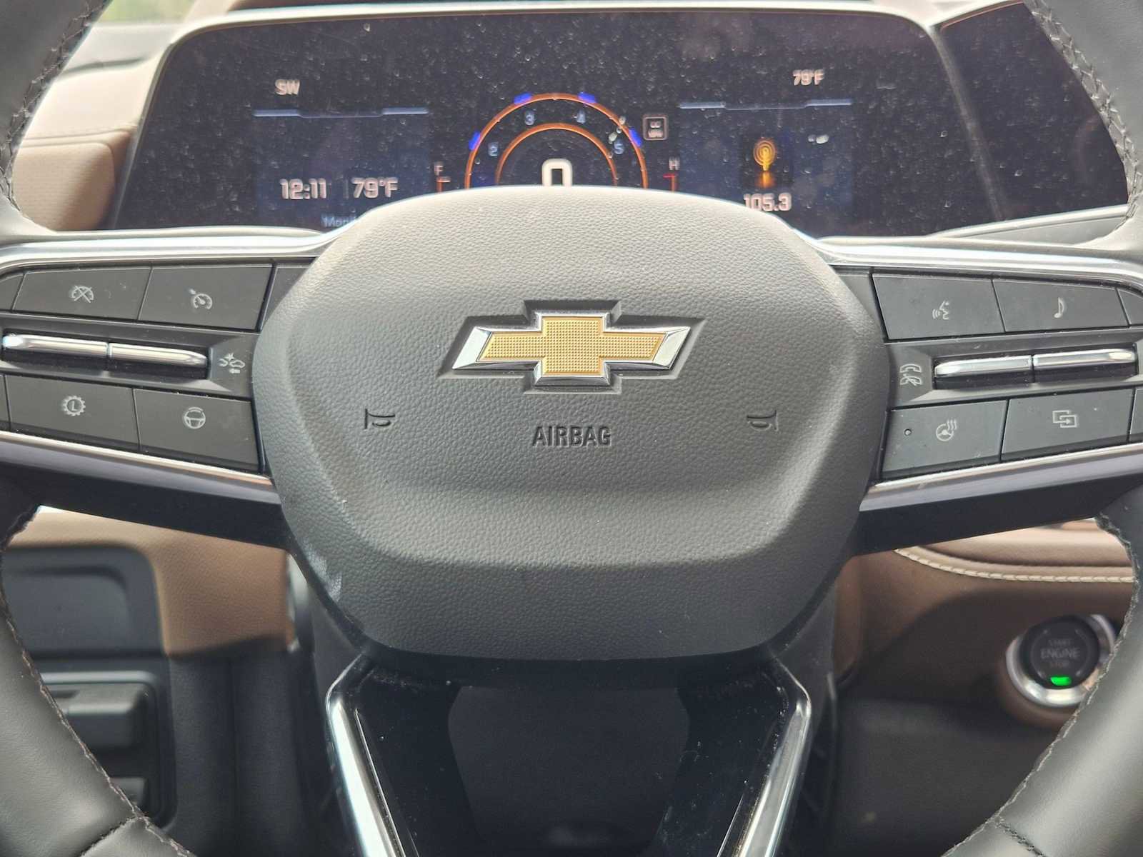 Used 2025 Chevrolet Suburban High Country AWD/4WD image 14