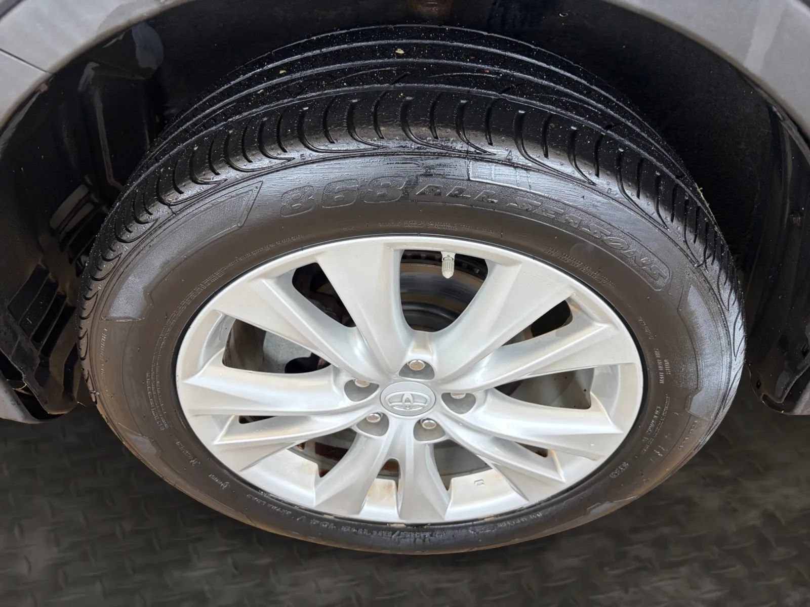 Used 2014 Toyota RAV4 Limited AWD/4WD image 37