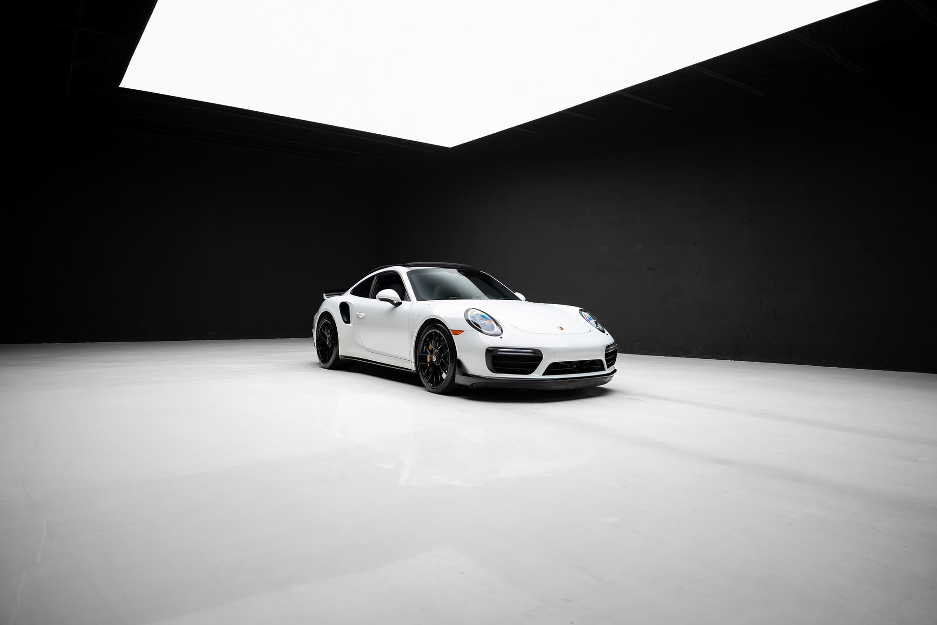 Used 2017 Porsche 911 Turbo S AWD/4WD image 87