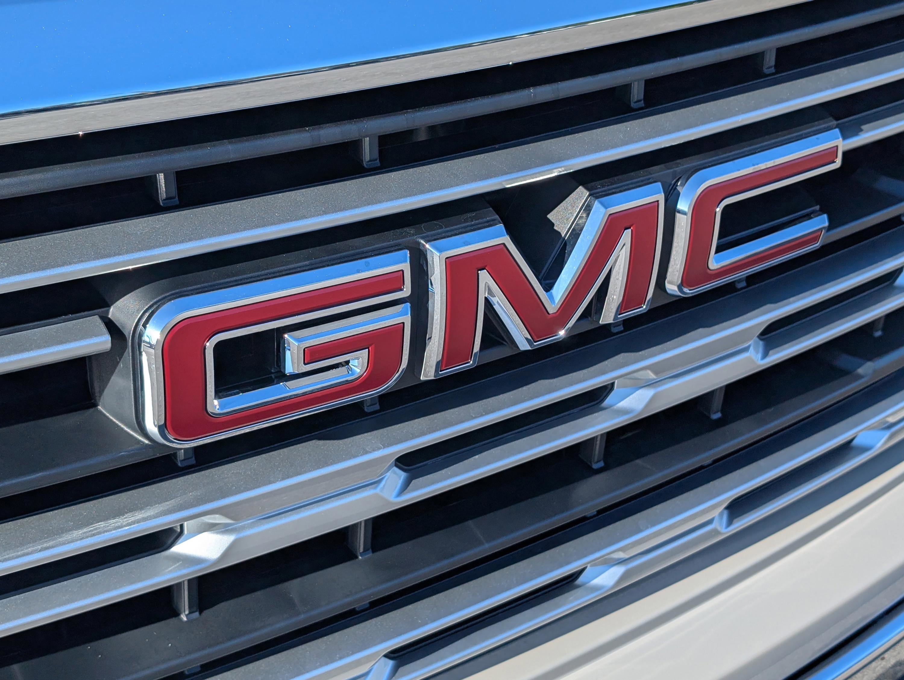 New 2026 GMC Sierra 1500 SLE image 5