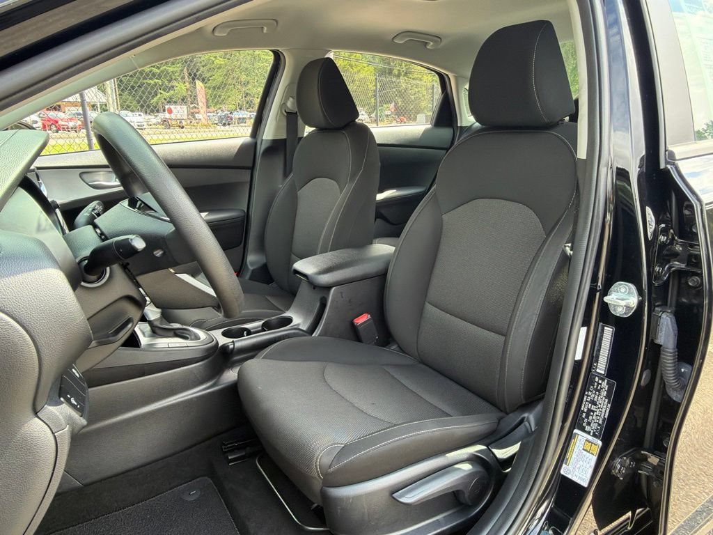 Certified 2024 Kia Forte LXS FWD image 18