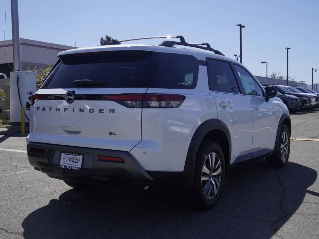 New 2026 Nissan Pathfinder SL image 4