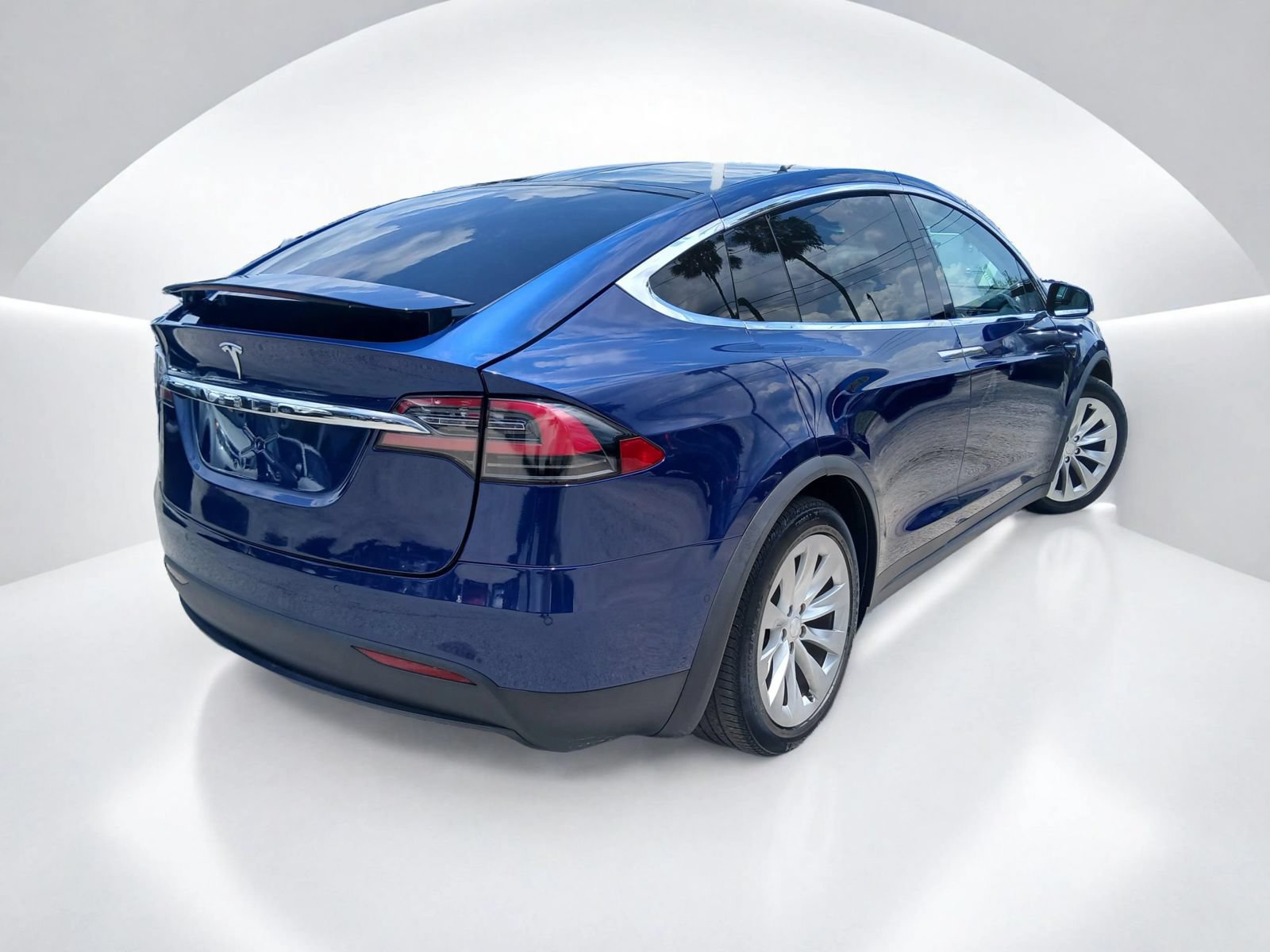 Used 2017 Tesla Model X 100D AWD/4WD image 5