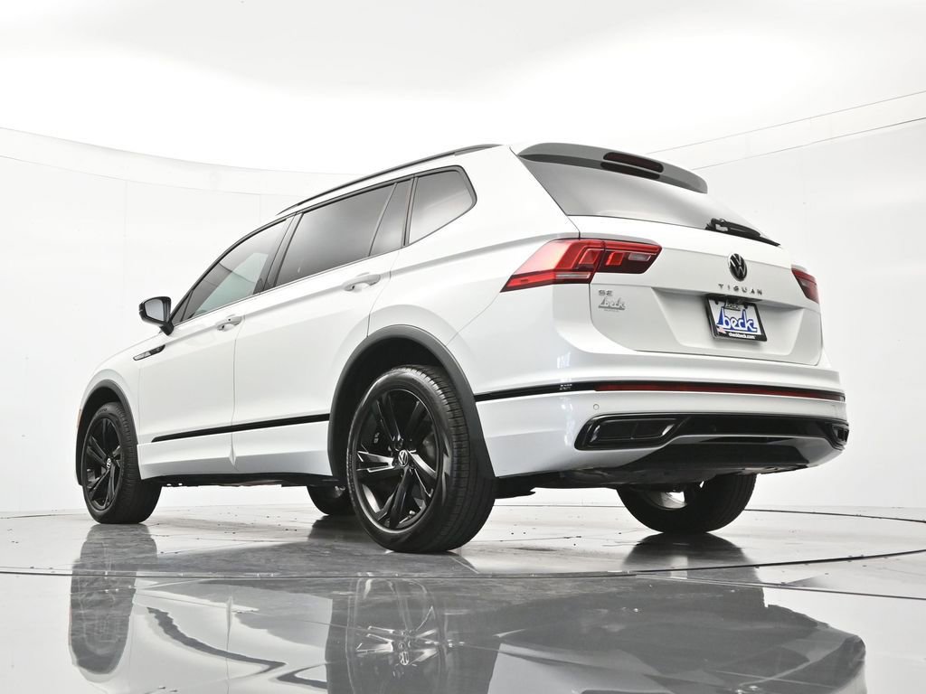 Used 2023 Volkswagen Tiguan SE R-Line FWD image 41