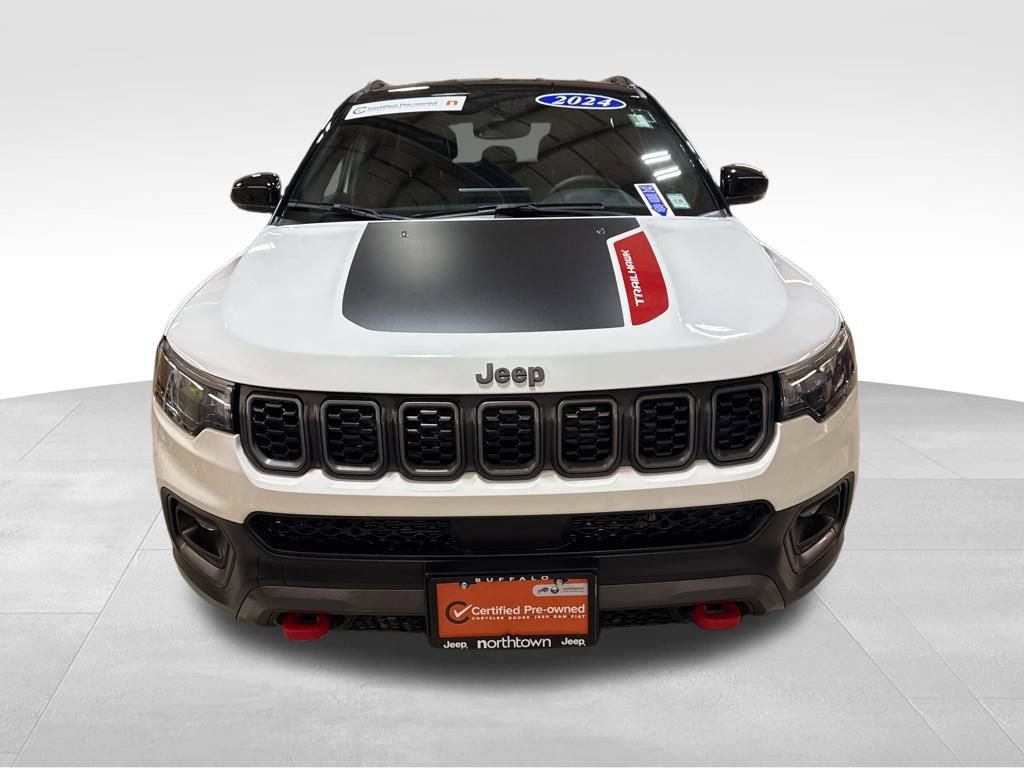 Used 2024 Jeep Compass Trailhawk w/ Trailhawk Convenience Group image 9