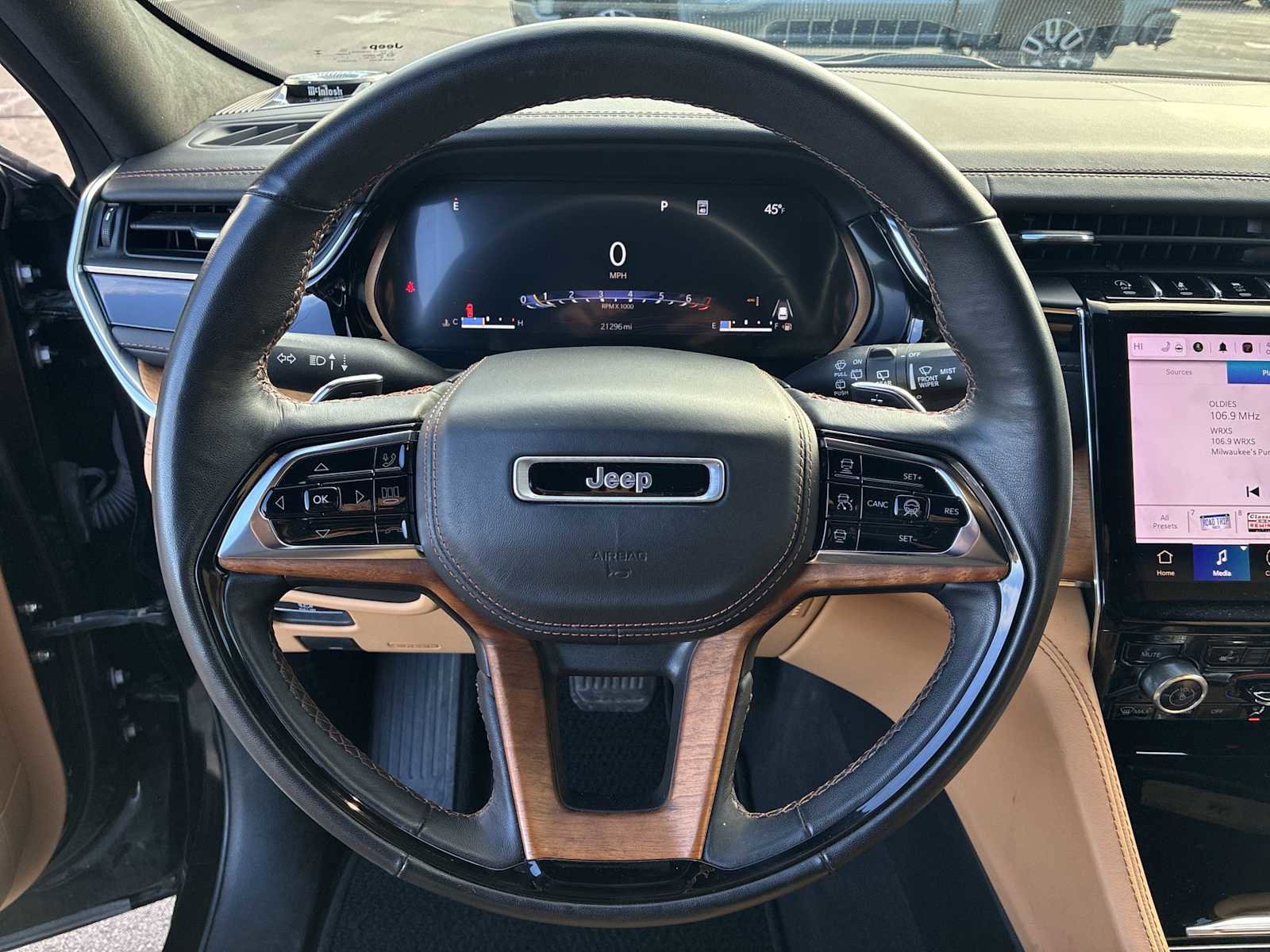 Used 2023 Jeep Grand Cherokee Summit image 10