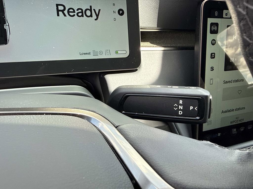 Used 2025 Rivian R1S Adventure AWD/4WD image 34