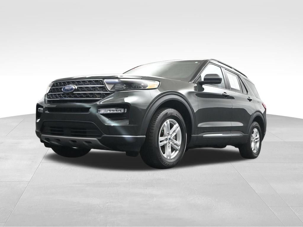 Used 2024 Ford Explorer XLT w/ Equipment Group 202A AWD/4WD image 22