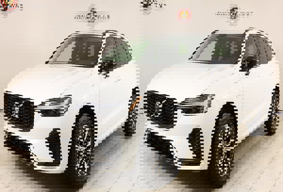 Used 2024 Volvo XC60 T8 Core image 5