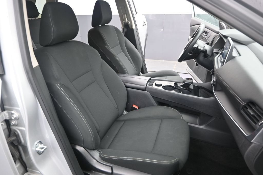 Used 2024 Nissan Rogue S AWD/4WD image 28