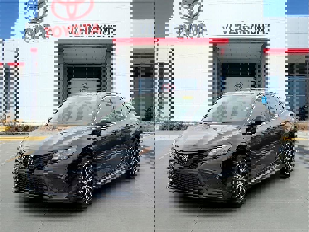 Used 2023 Toyota Camry SE