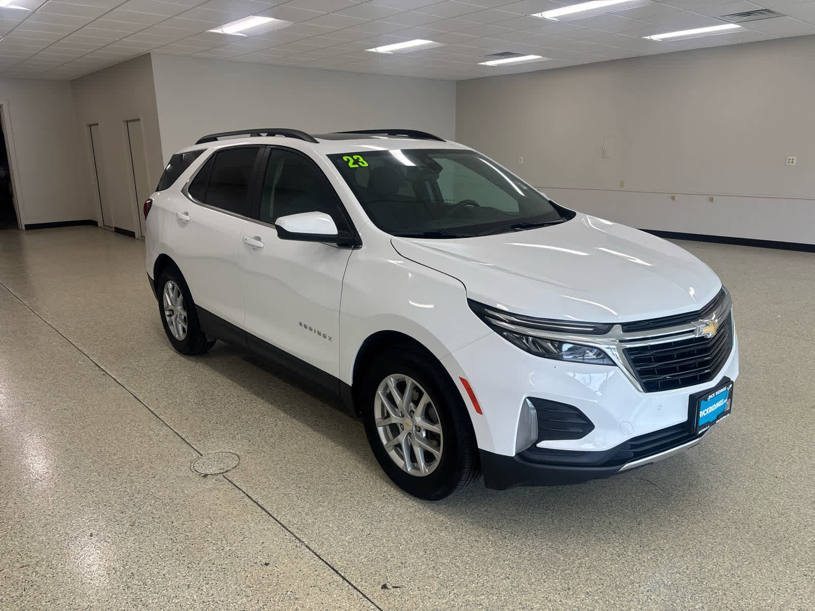 Used 2023 Chevrolet Equinox LT image 5