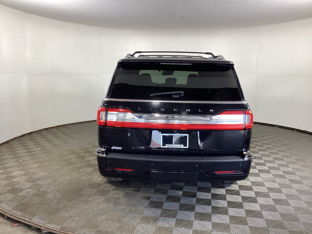 Used 2019 Lincoln Navigator Reserve w/ Cargo Package AWD/4WD image 3