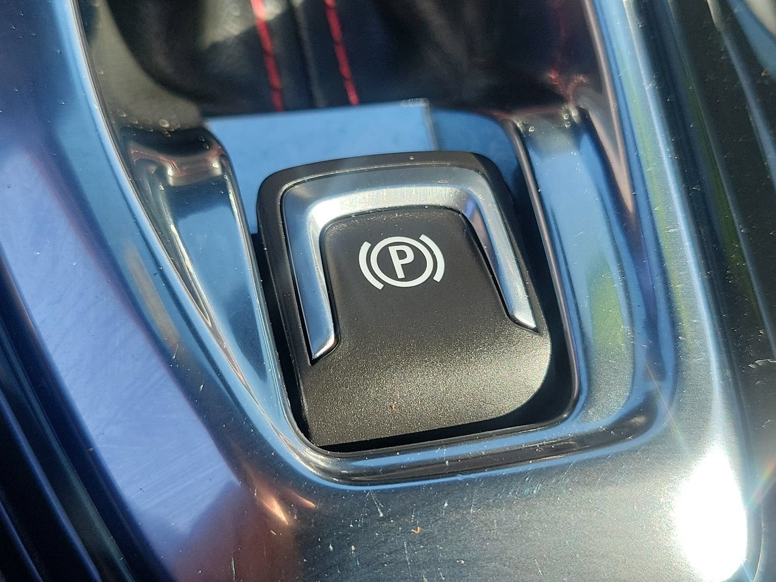 Used 2024 Chevrolet Trax RS FWD image 18