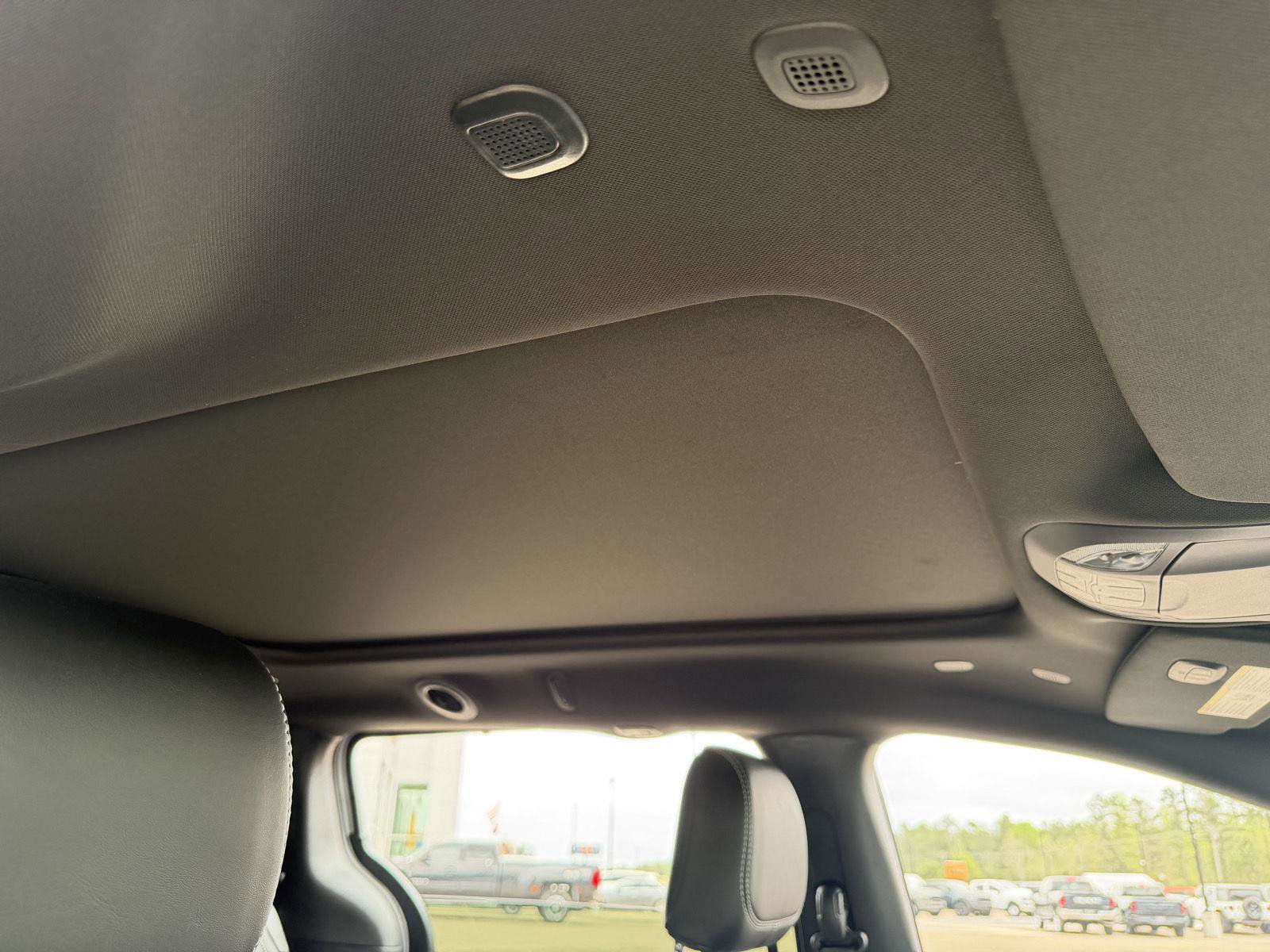 New 2026 Chrysler Pacifica Limited w/ S Appearance Package image 22