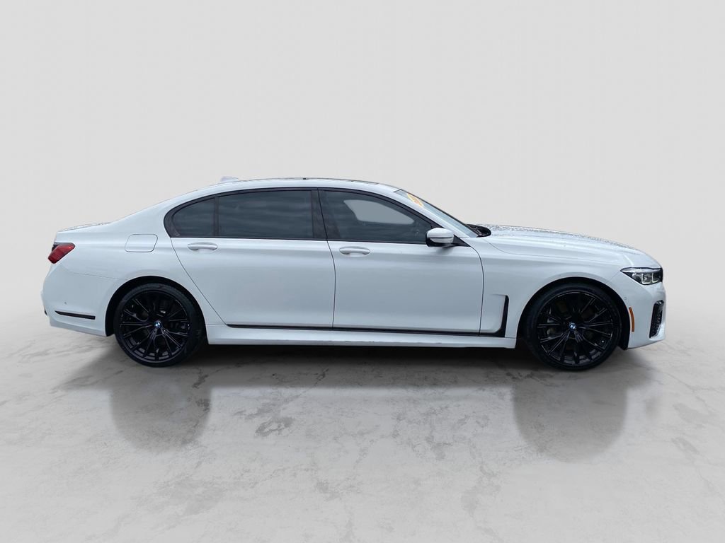 Used 2022 BMW 750i xDrive w/ Executive Package image 7