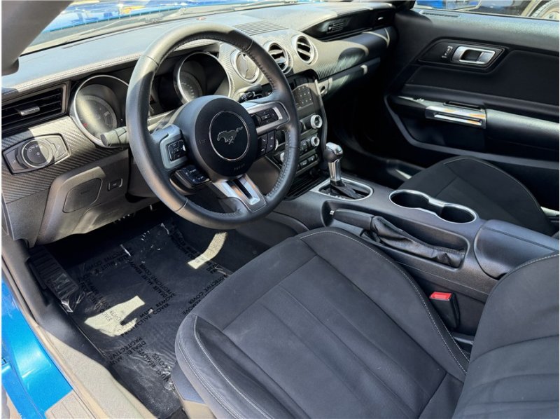 Used 2020 Ford Mustang Coupe RWD image 17