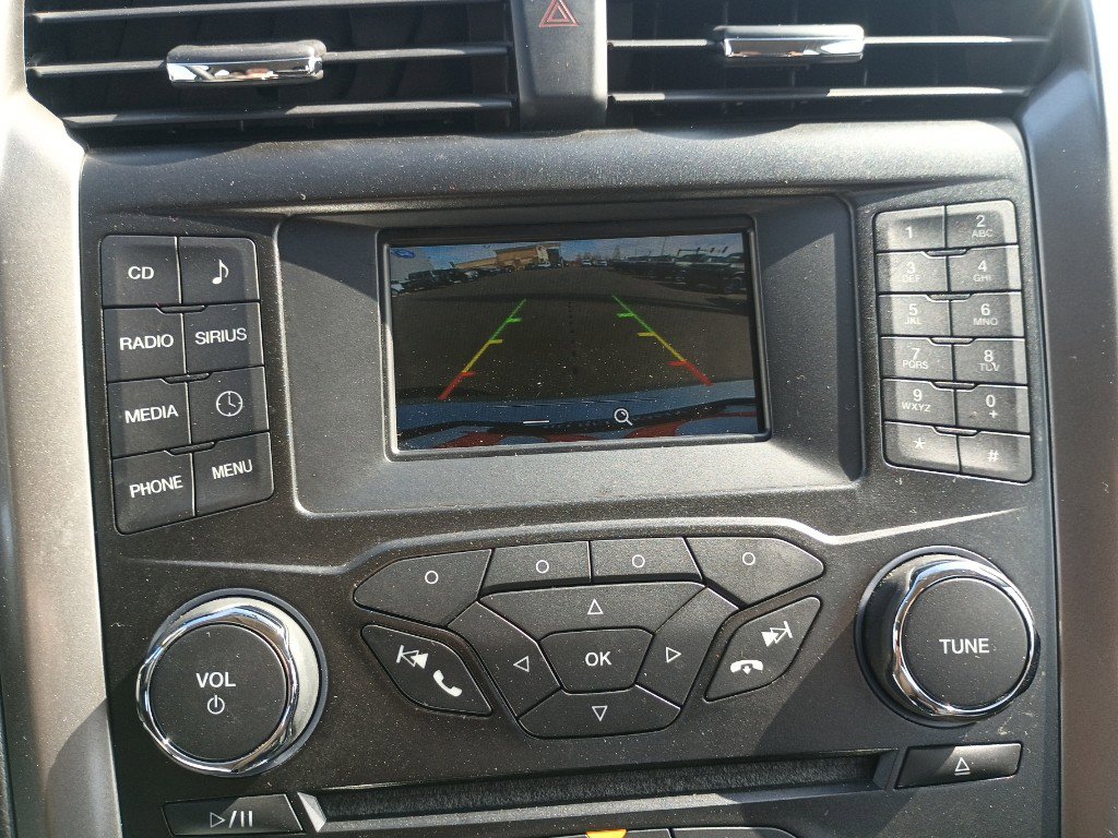 Used 2017 Ford Fusion SE image 16