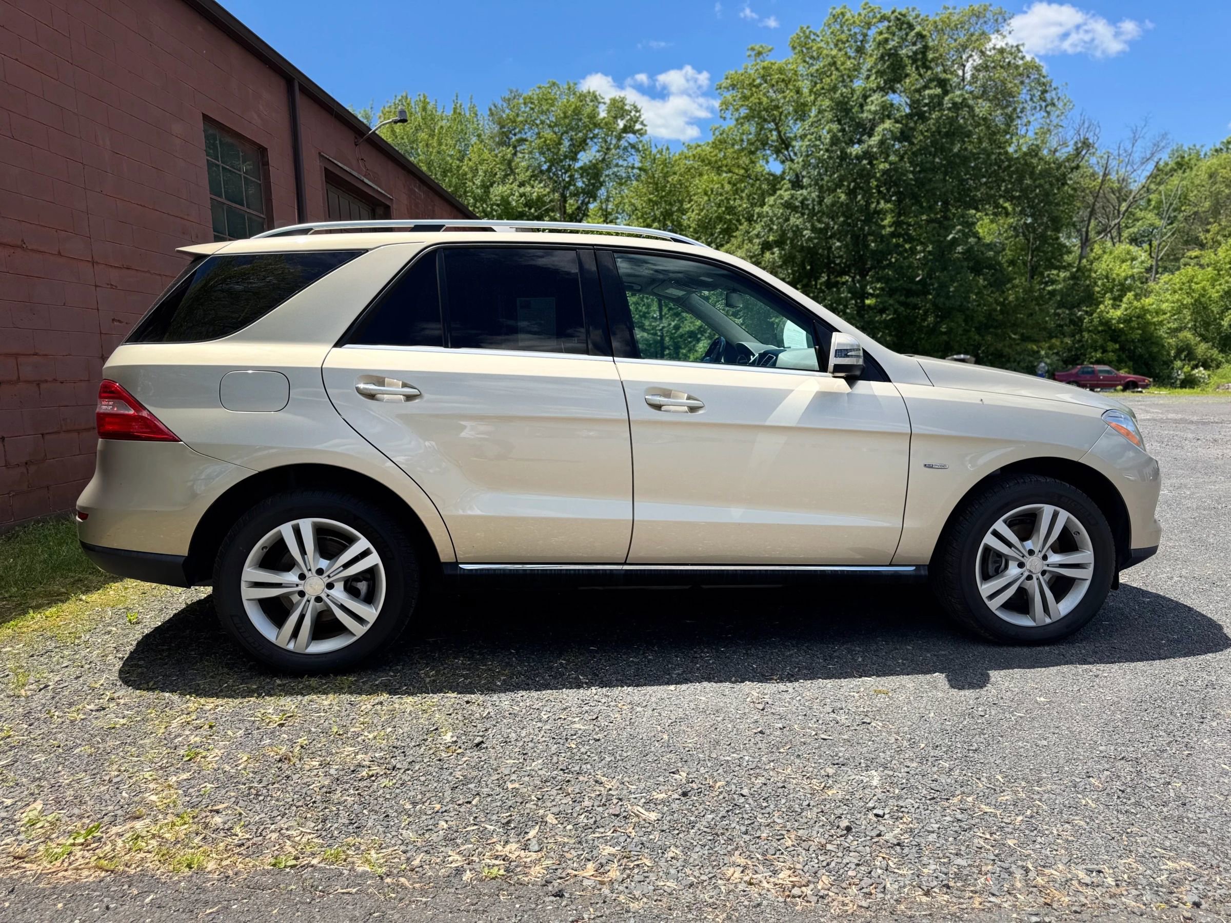 Used 2012 Mercedes-Benz ML 350 BlueTEC 4MATIC image 15