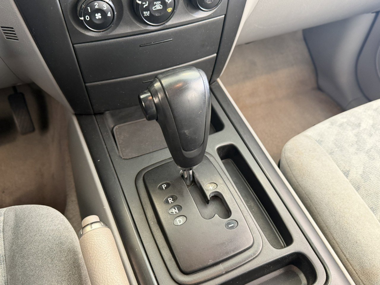 Used 2006 Kia Sorento LX image 12