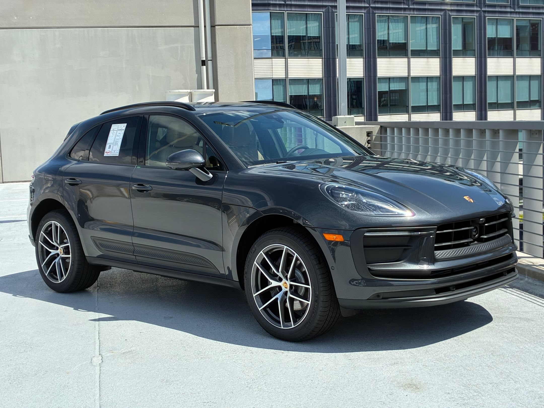Used 2026 Porsche Macan AWD/4WD image 7