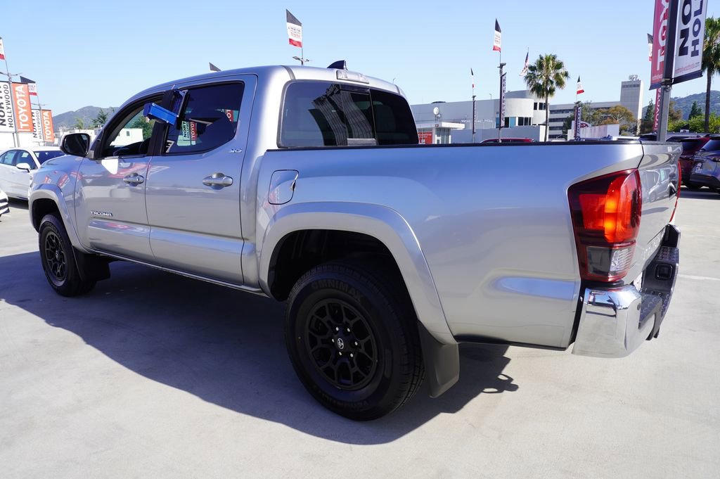Used 2022 Toyota Tacoma SR5 RWD image 9