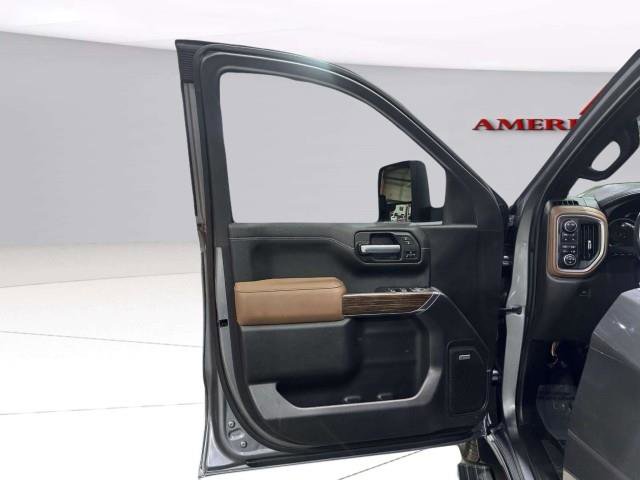 Used 2021 Chevrolet Silverado 1500 High Country w/ Technology Package AWD/4WD image 14
