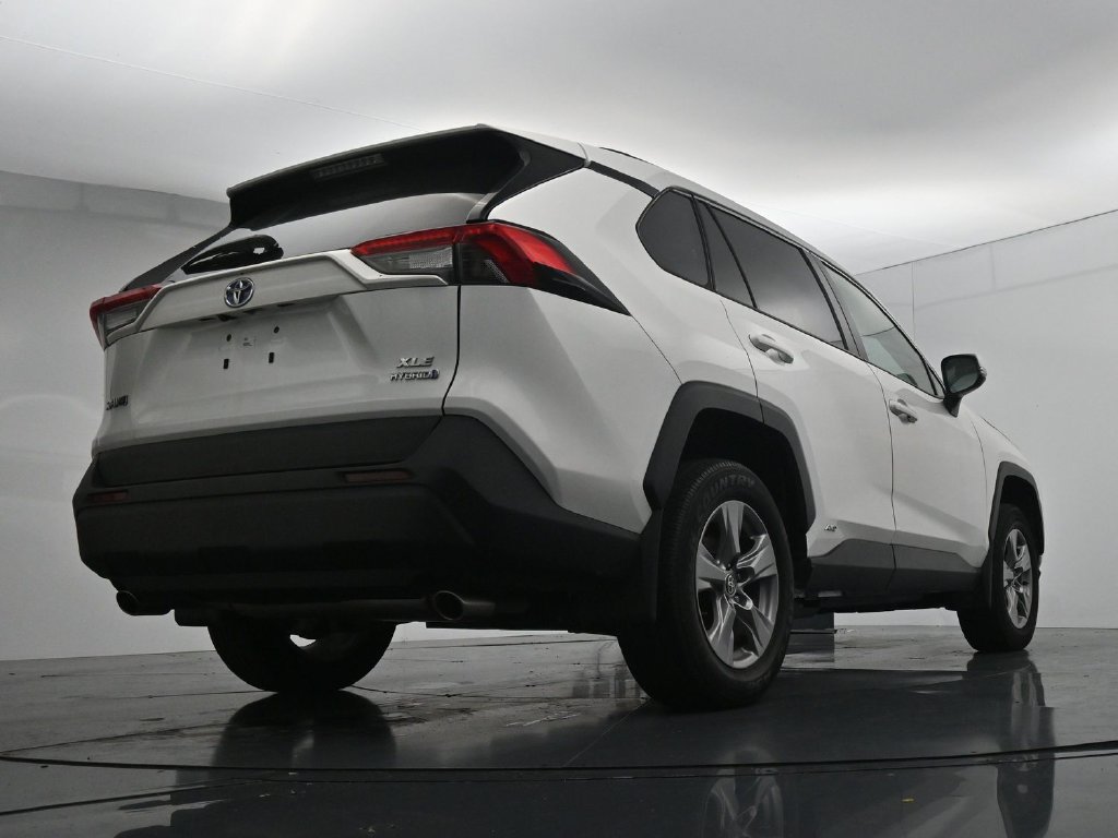 Used 2024 Toyota RAV4 XLE w/ Convenience Package AWD/4WD image 22