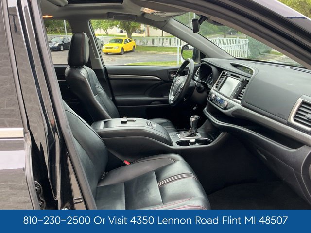 Used 2019 Toyota Highlander SE AWD/4WD image 34