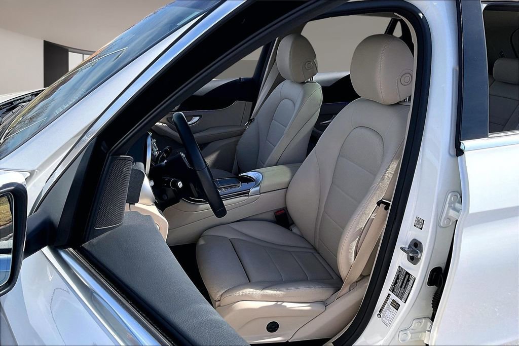Used 2022 Mercedes-Benz GLC 300 image 27