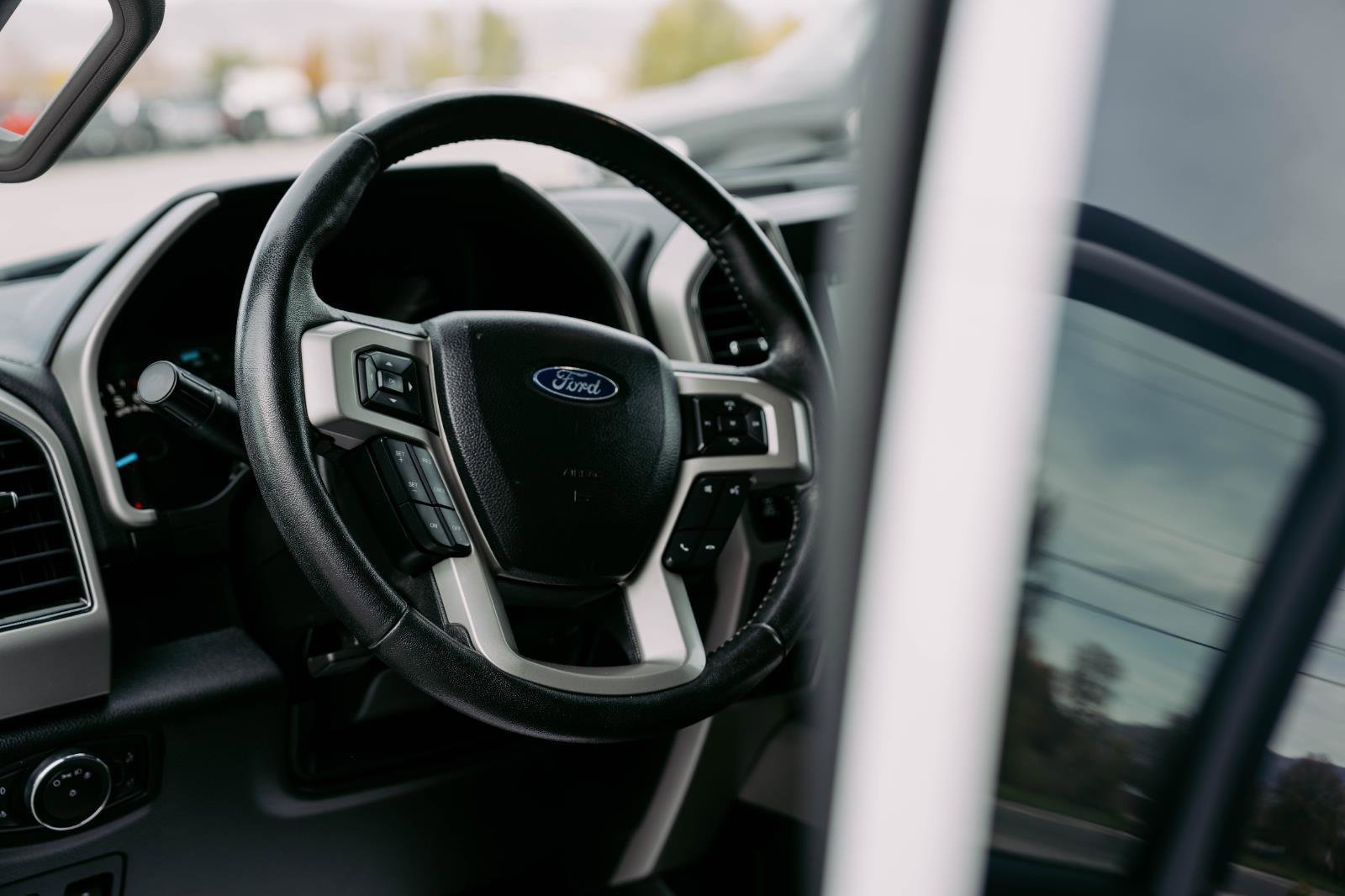 Used 2019 Ford F150 Lariat w/ FX4 Off-Road Package image 15