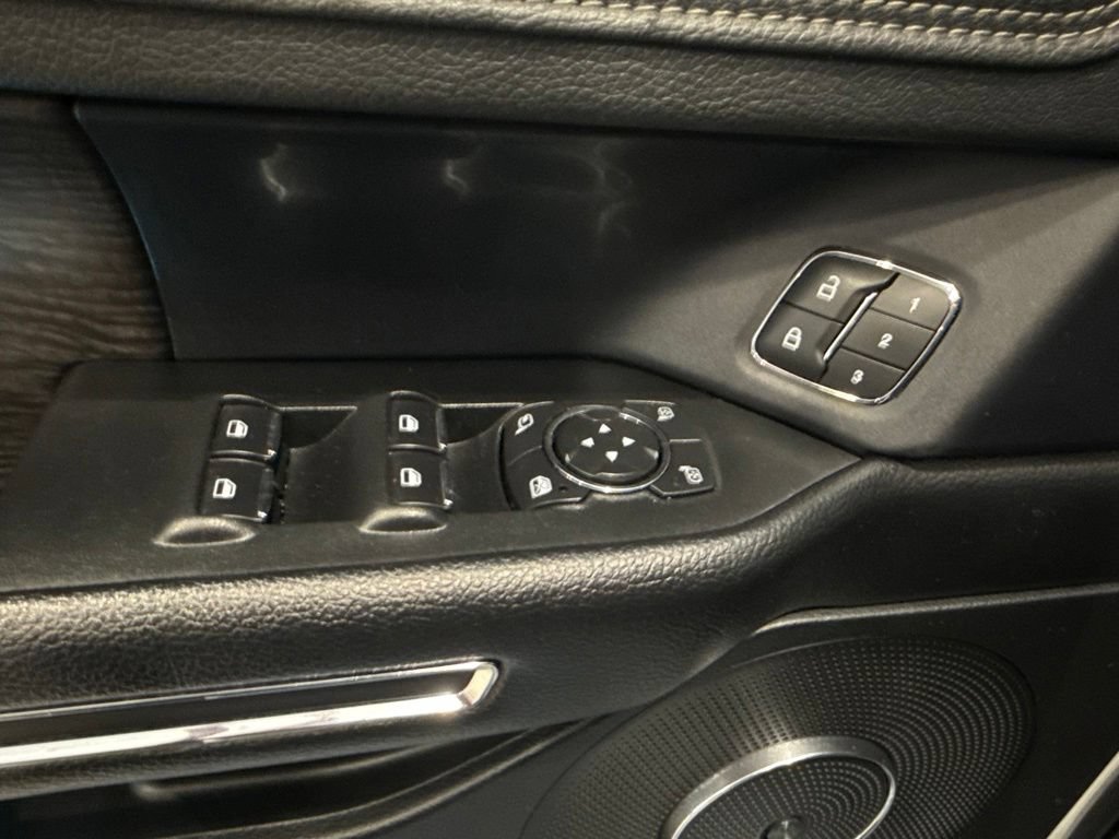 Used 2020 Ford Expedition Max Limited w/ Special Edition Package AWD/4WD image 25