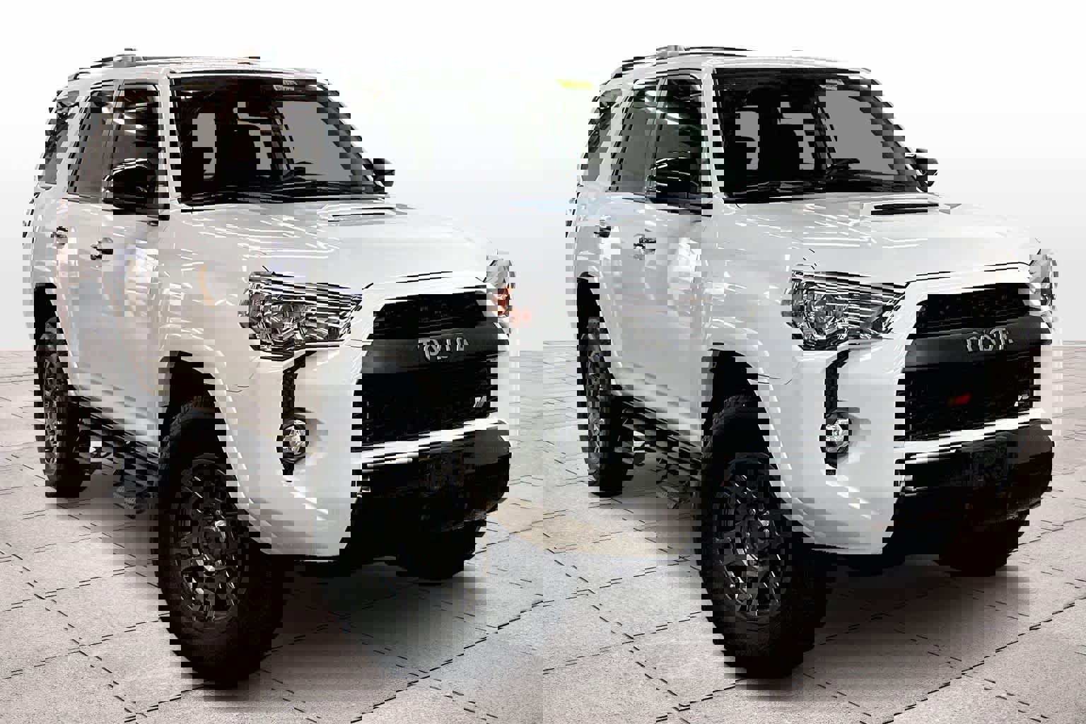 Used 2020 Toyota 4Runner Venture image 2