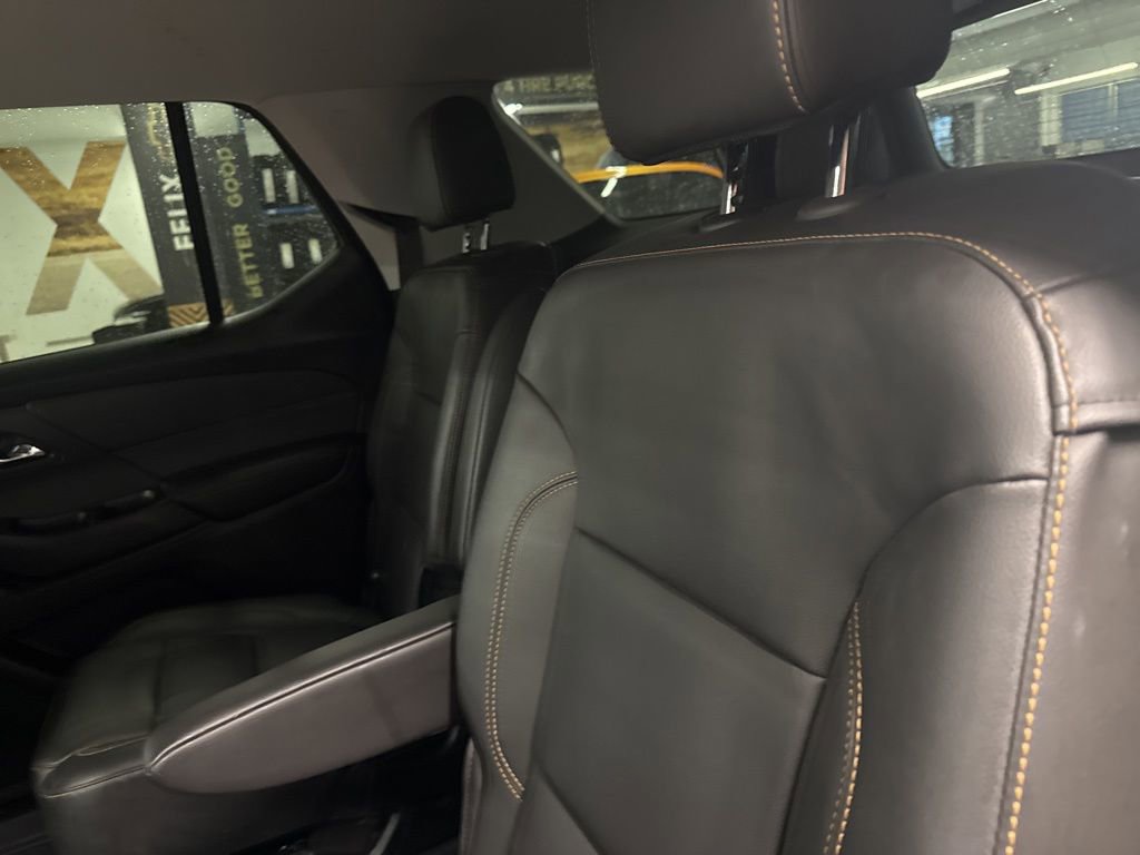 Used 2021 Chevrolet Traverse RS image 8