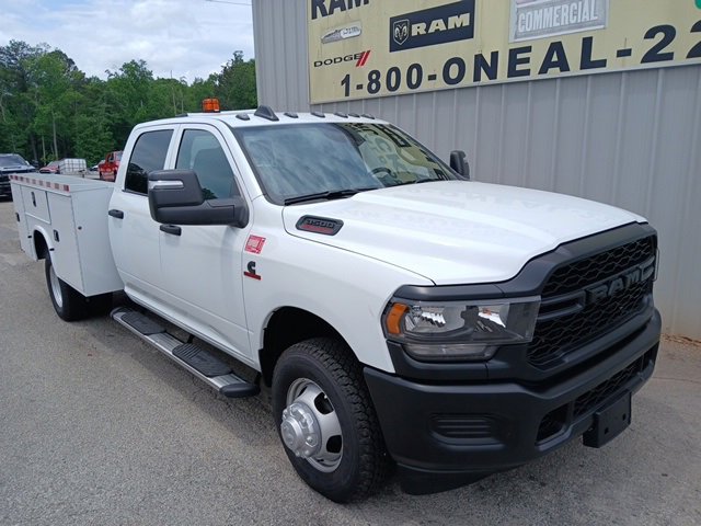 Used 2024 RAM 3500 Tradesman w/ Safety Group image 2