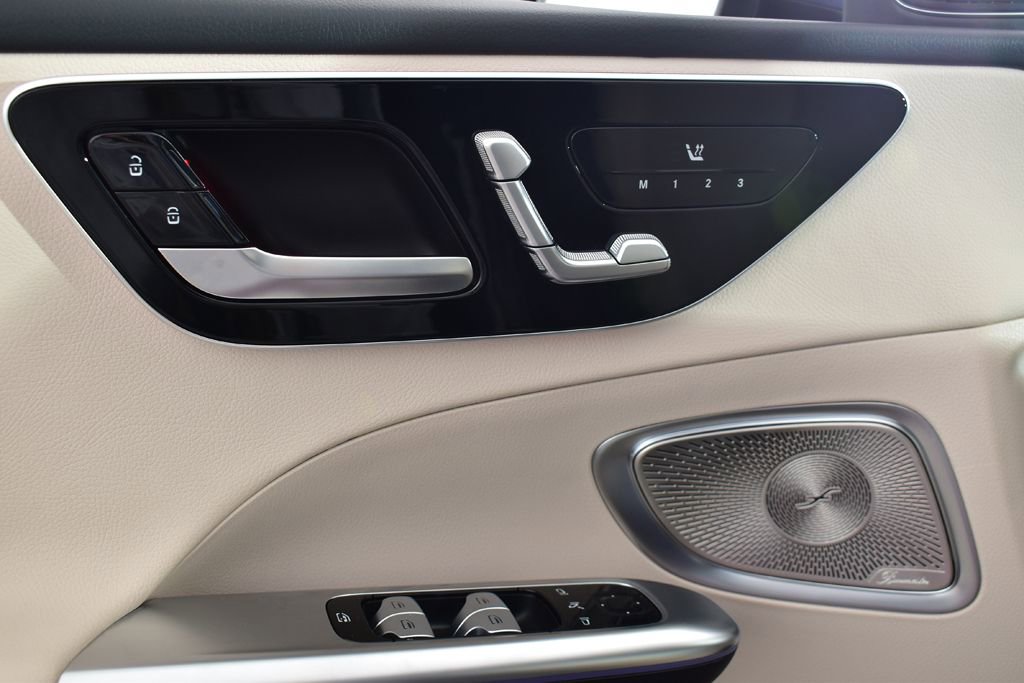 Used 2025 Mercedes-Benz C 300 4MATIC Sedan image 13