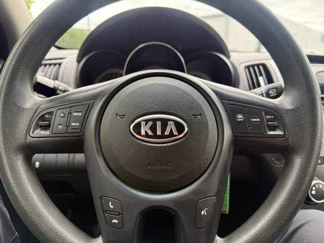 Used 2013 Kia Forte EX FWD image 16