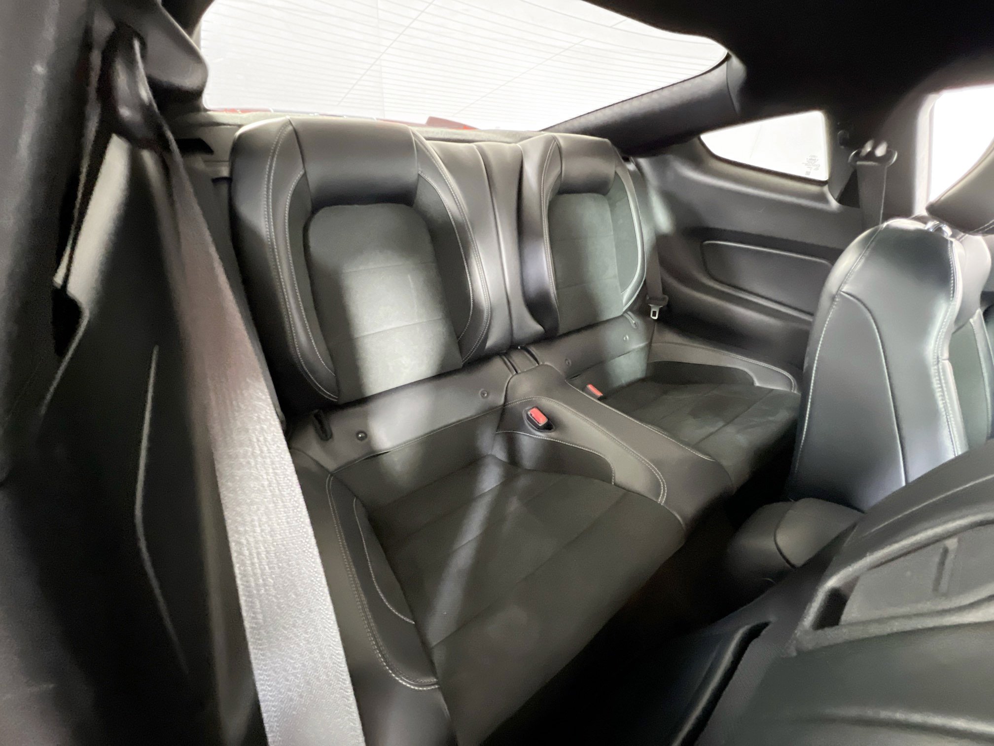 Used 2016 Ford Mustang Shelby GT350 w/ Technology Package image 26