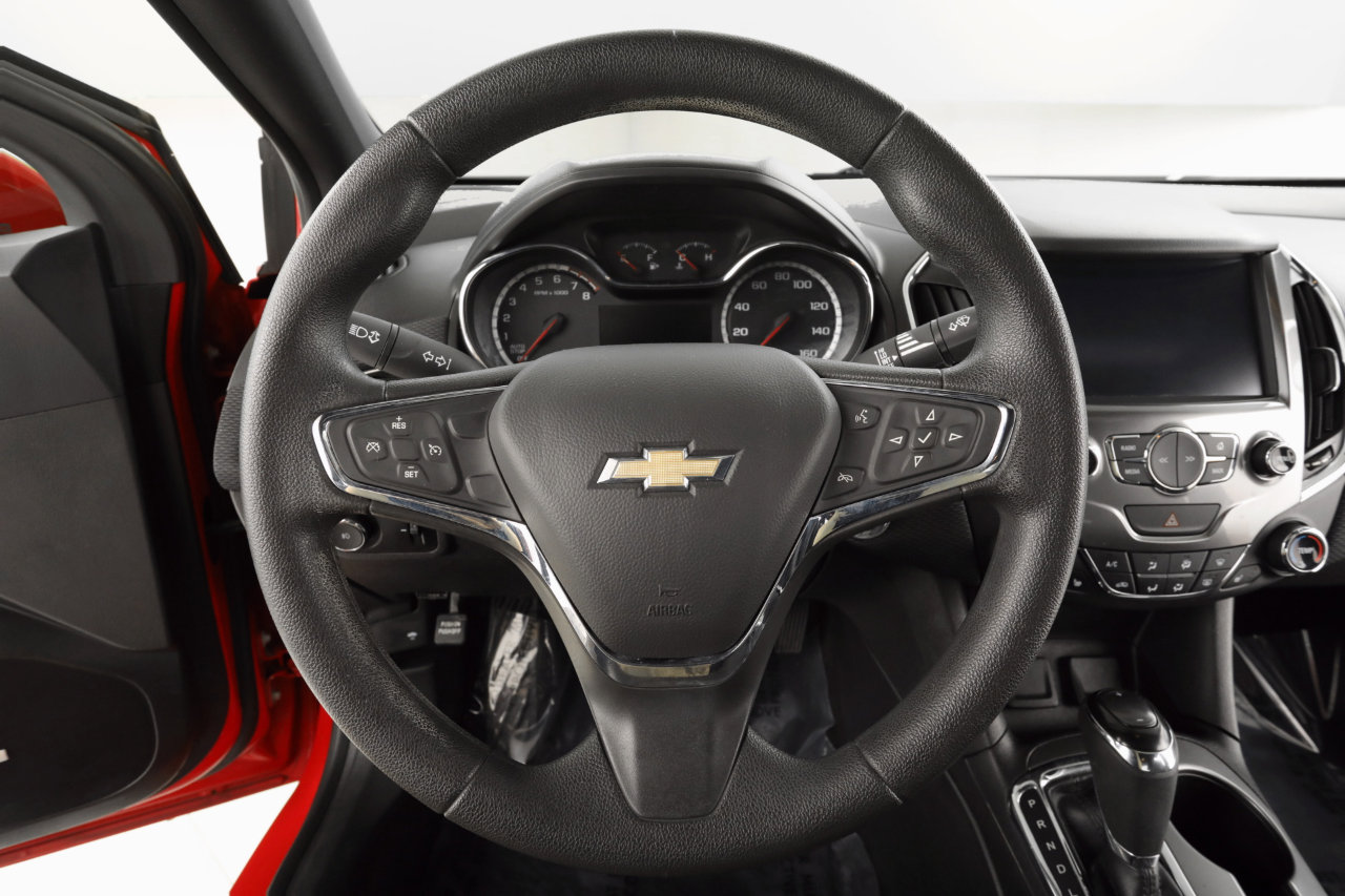 Used 2016 Chevrolet Cruze LT w/ Sun And Sound Package image 13