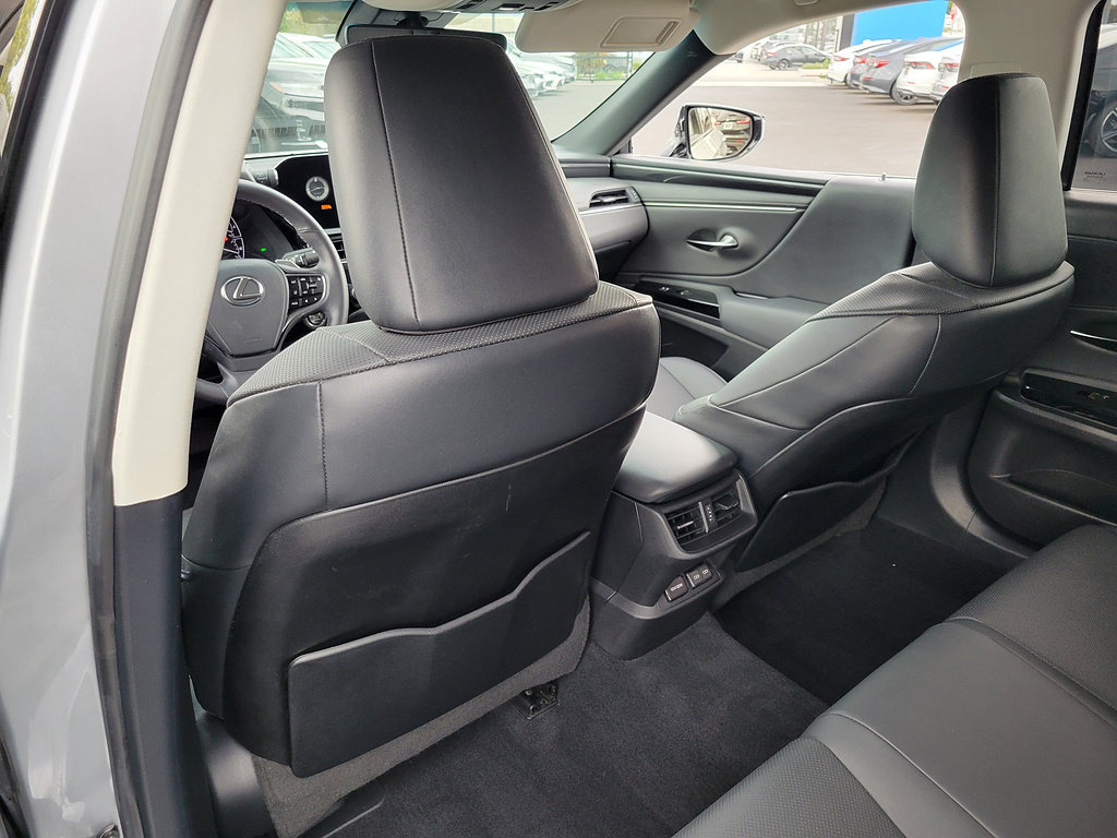 Used 2022 Lexus ES 350 w/ Accessory Package FWD image 11