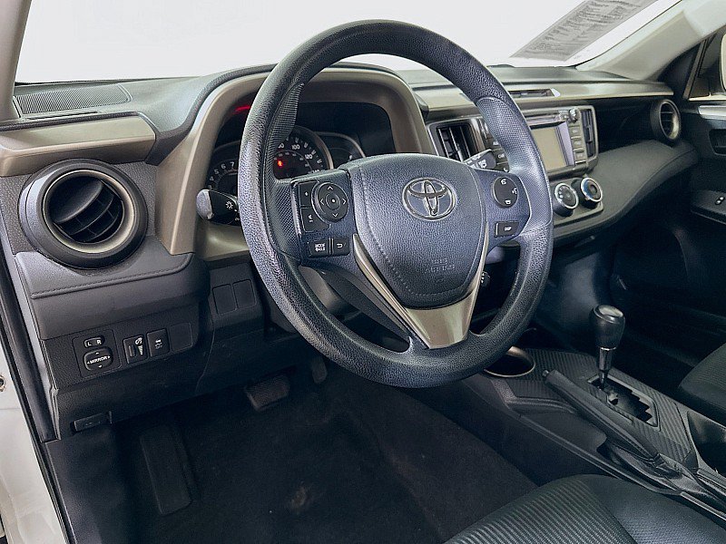 Used 2015 Toyota RAV4 LE FWD image 9