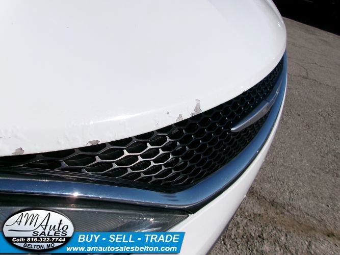 Used 2018 Chrysler Pacifica Touring-L image 24