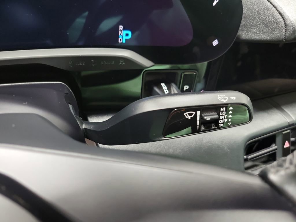 Used 2021 Porsche Taycan image 44