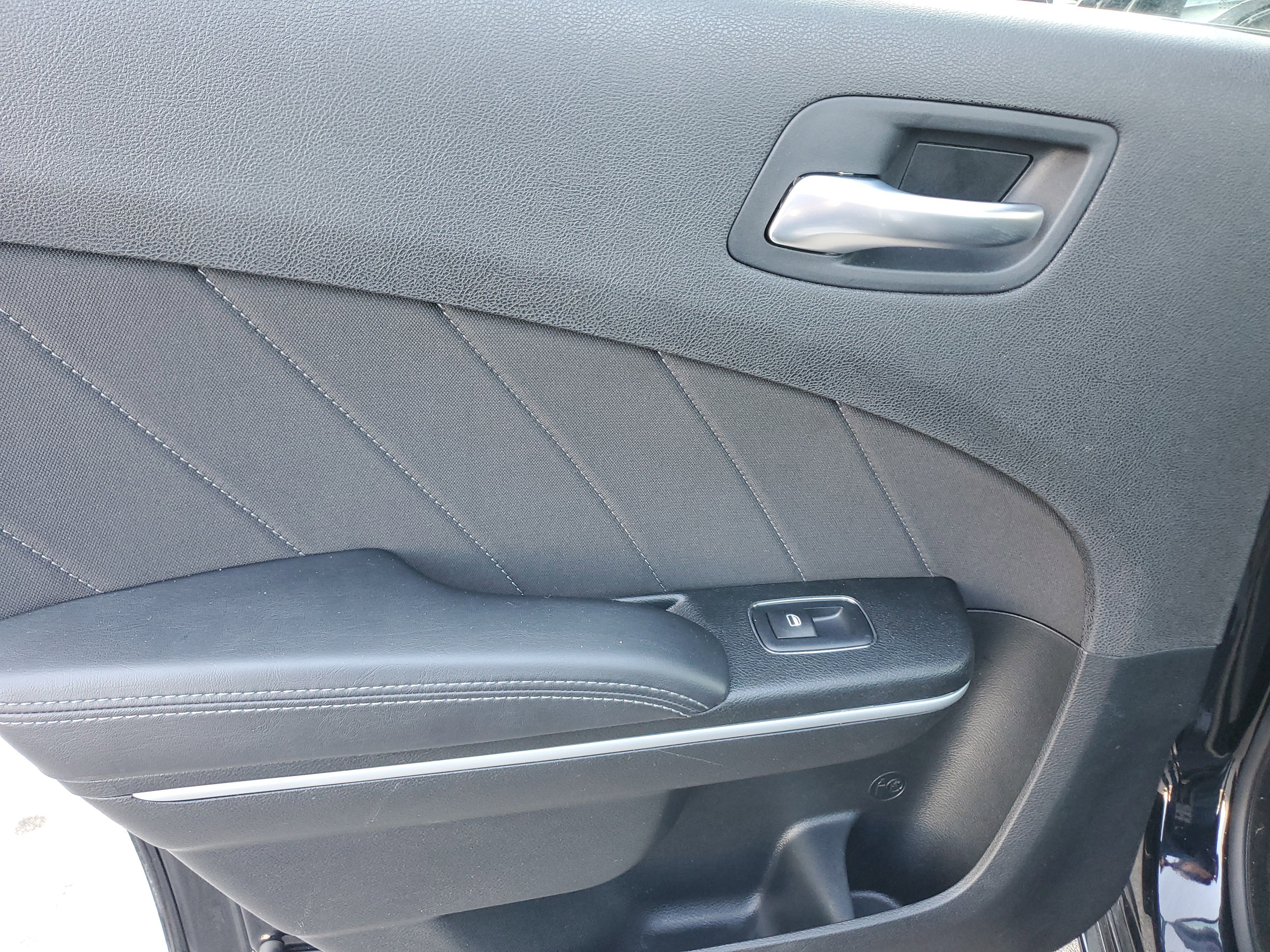 Used 2023 Dodge Charger SXT image 27