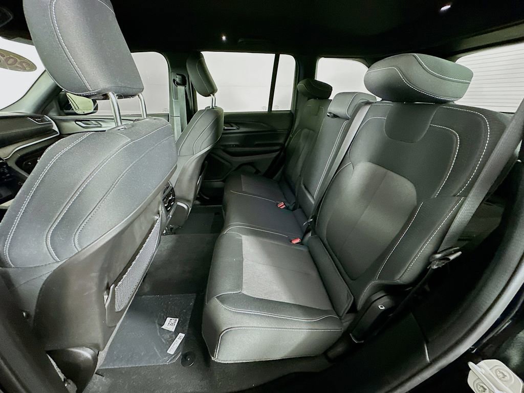 Certified 2024 Jeep Grand Cherokee Laredo w/ Luxury Tech Group I image 35