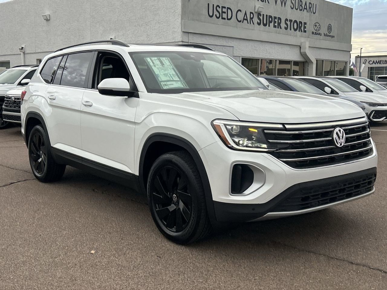 New 2026 Volkswagen Atlas SE image 2