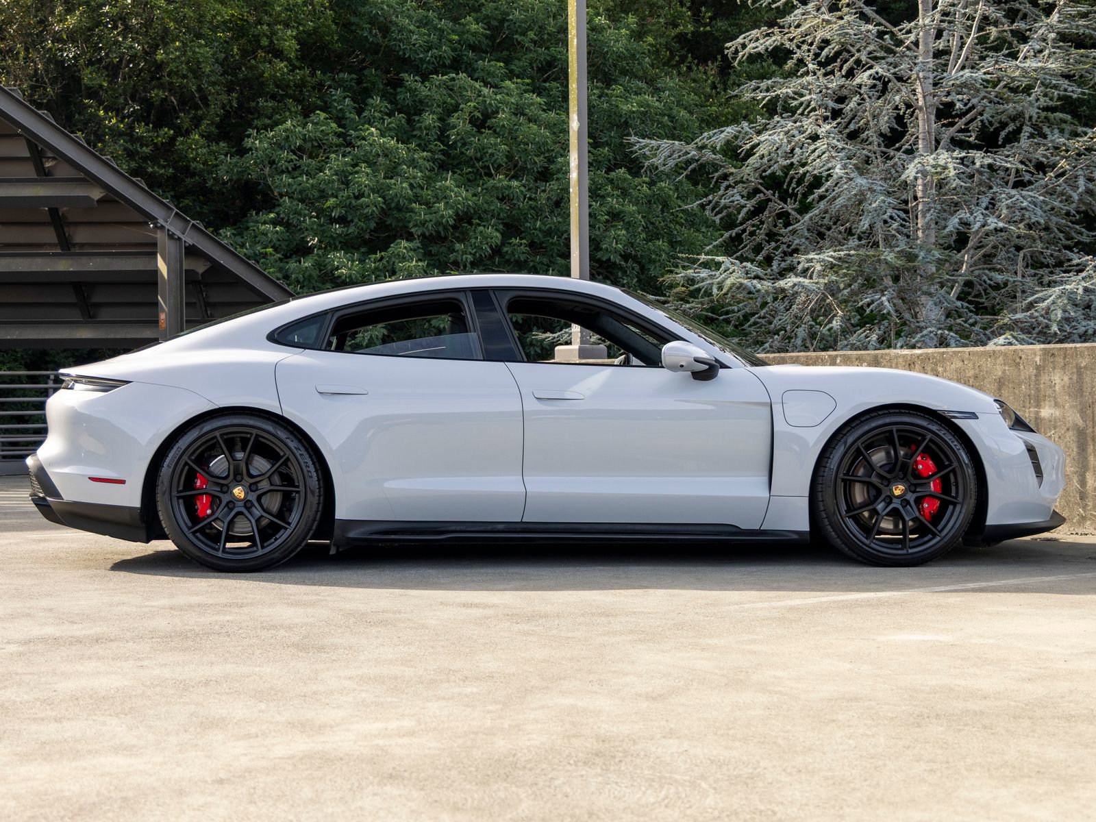 Certified 2024 Porsche Taycan GTS image 12