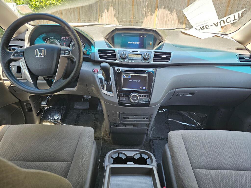 Used 2017 Honda Odyssey SE image 21