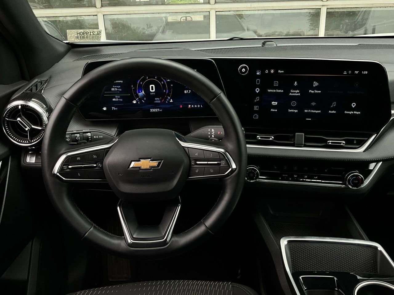 Used 2025 Chevrolet Equinox LT FWD image 13